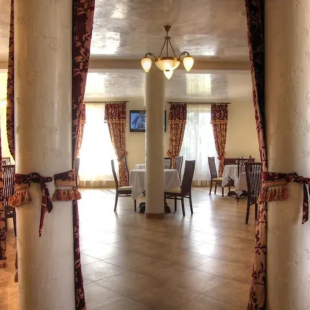 Vlada Hotell 3*